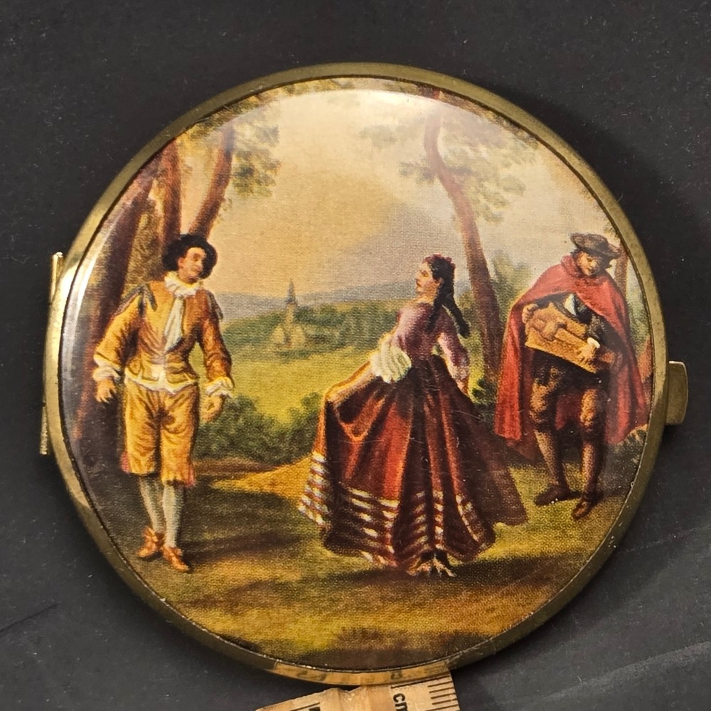 Vintage Gold Tone Round Dual Mirror Compact Fragonard Pastoral Scene